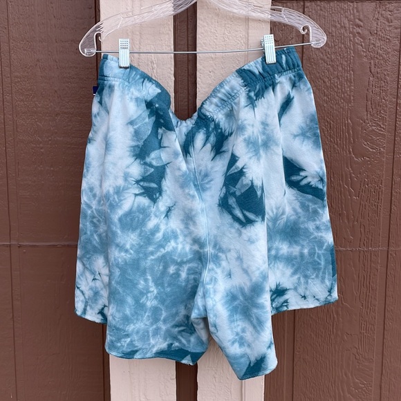 Champion NWT Short - Picture 3 of 3